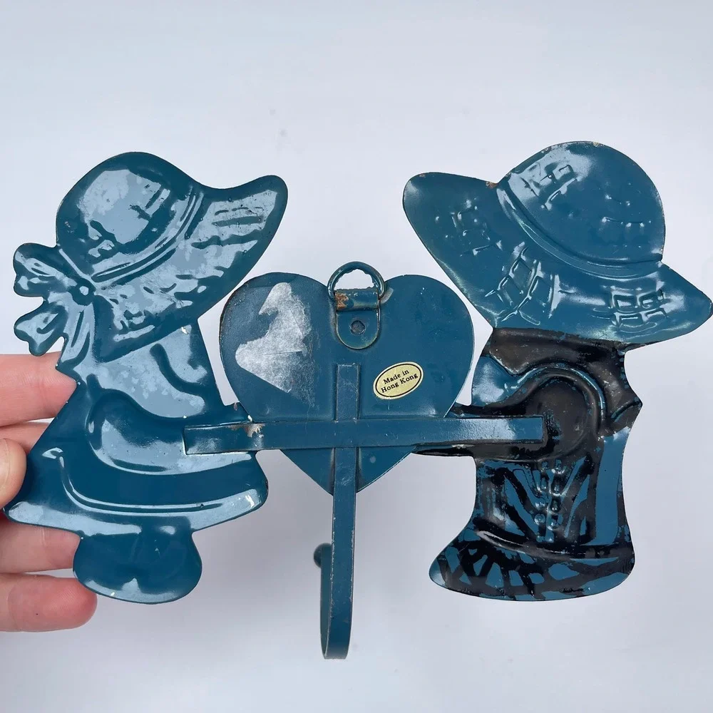 Vintage Sunbonnet Sue Metal Wall Hook Blue Speckled Heart Country Cottage 80s